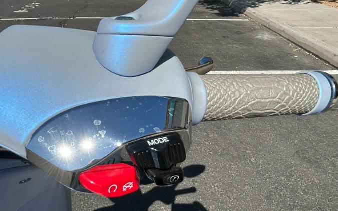 2025 Vespa 946 Snake 150