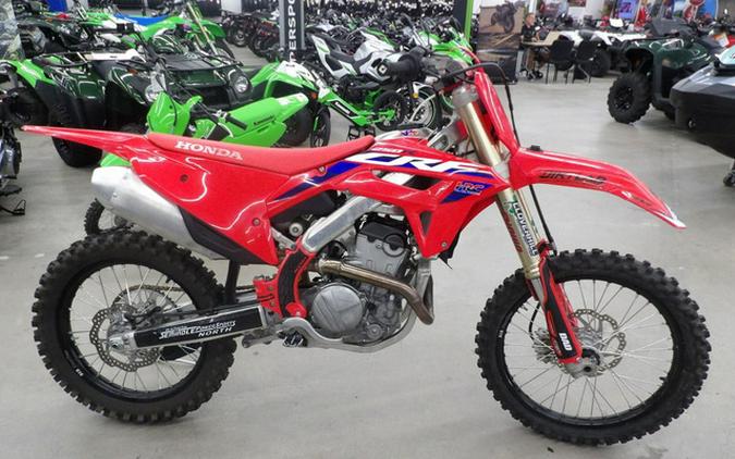 2022 Honda CRF250R Review (13 Fast Facts for Motocross Racing)