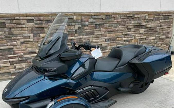 2023 Can-Am Spyder RT