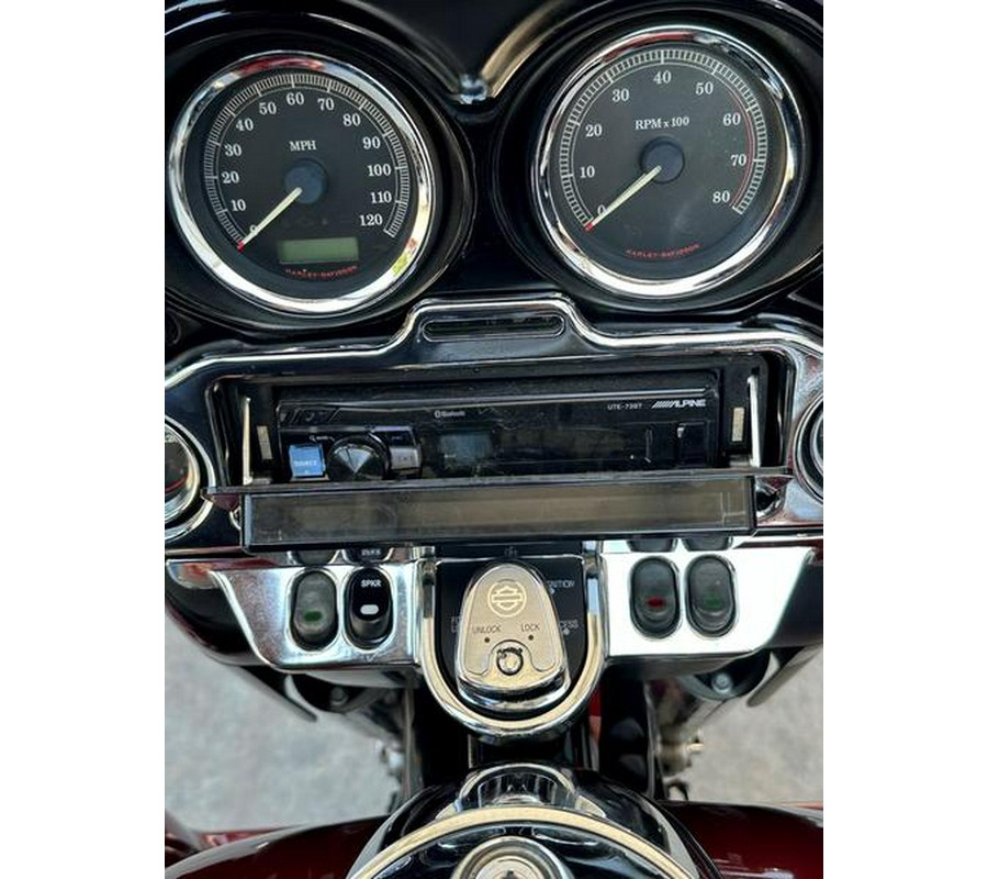 2009 Harley-Davidson® FLHTCU - Ultra Classic® Electra Glide®