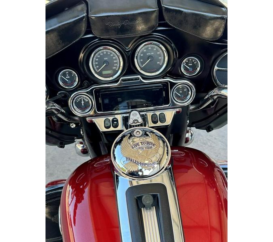 2009 Harley-Davidson® FLHTCU - Ultra Classic® Electra Glide®