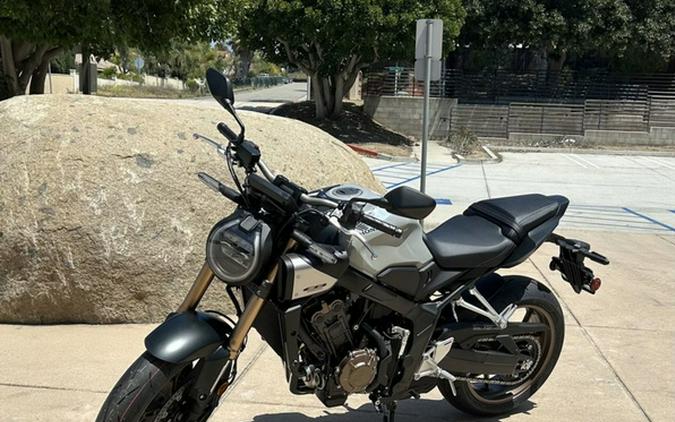 2025 Honda CB650R E-Clutch