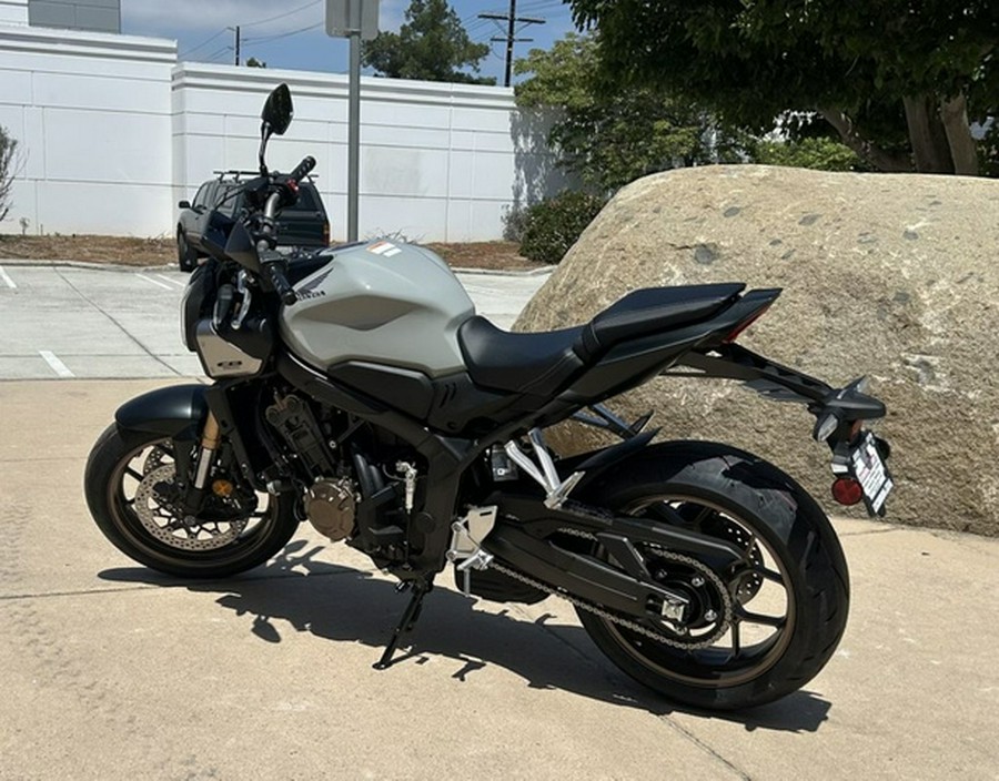 2025 Honda CB650R E-Clutch