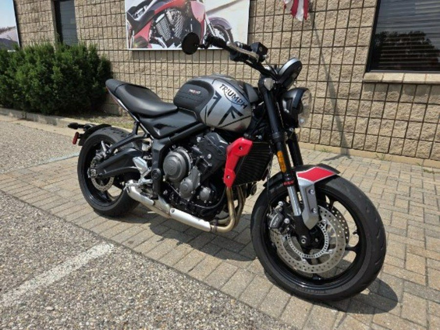 2024 Triumph Trident 660 Silver Ice/Diablo Red