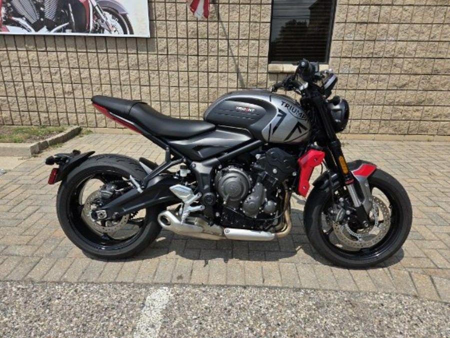 2024 Triumph Trident 660 Silver Ice/Diablo Red