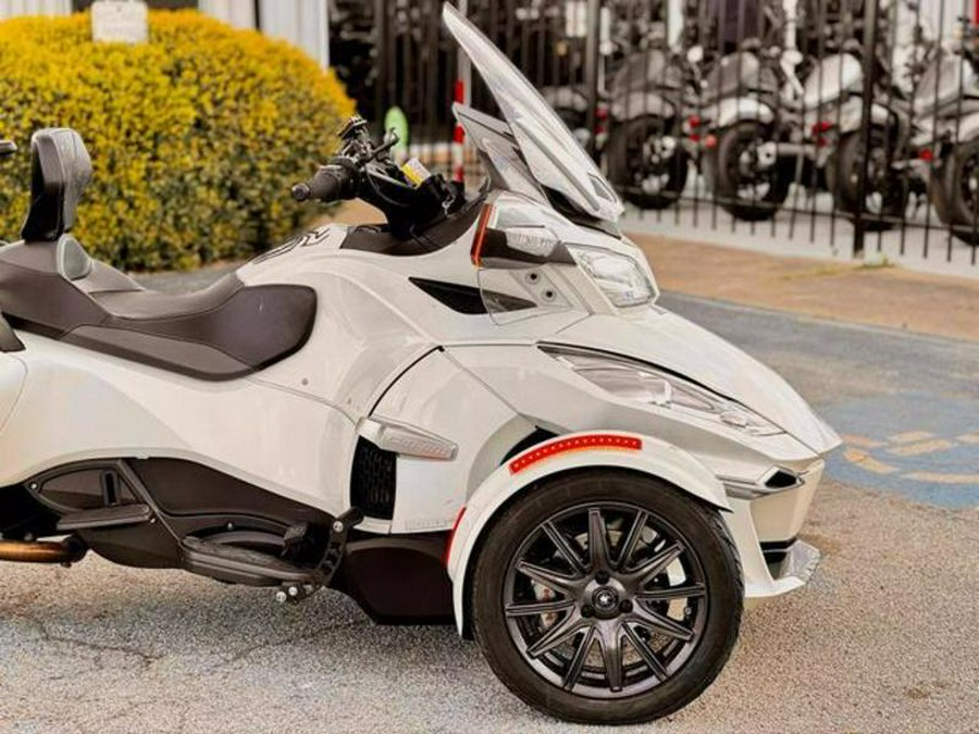 2014 Can-Am® Spyder® RT-S SM6