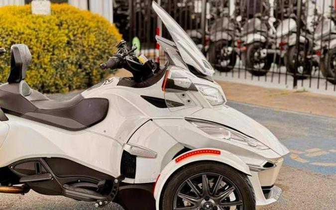 2014 Can-Am® Spyder® RT-S SM6