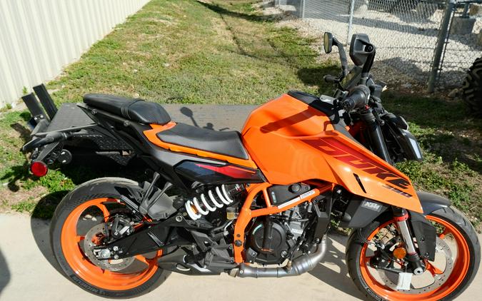 2025 KTM 390 DUKE
