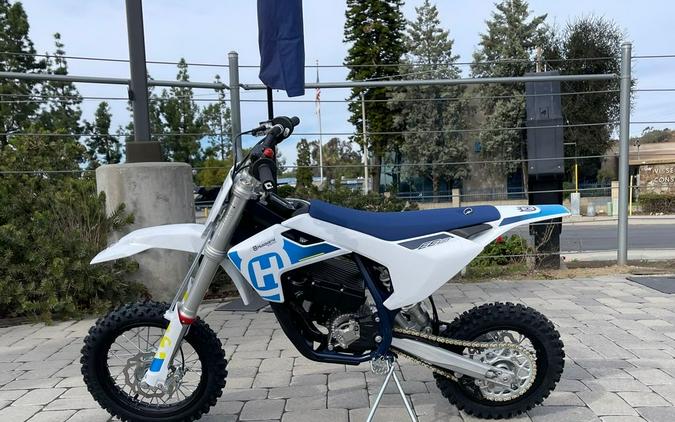 2024 Husqvarna® EE 5