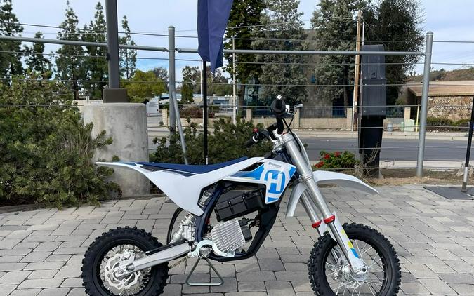 2024 Husqvarna® EE 5