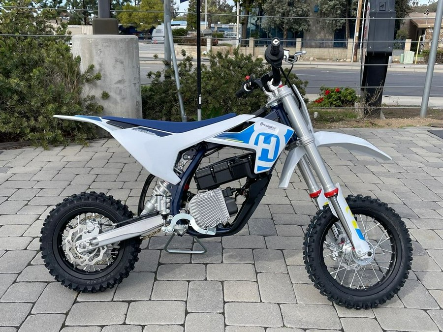 2024 Husqvarna® EE 5