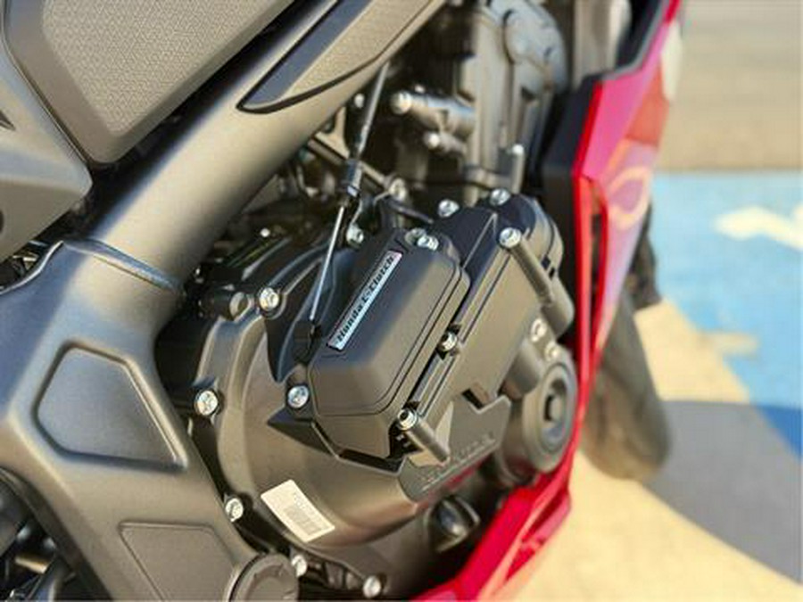 2025 Honda CBR650R E-Clutch
