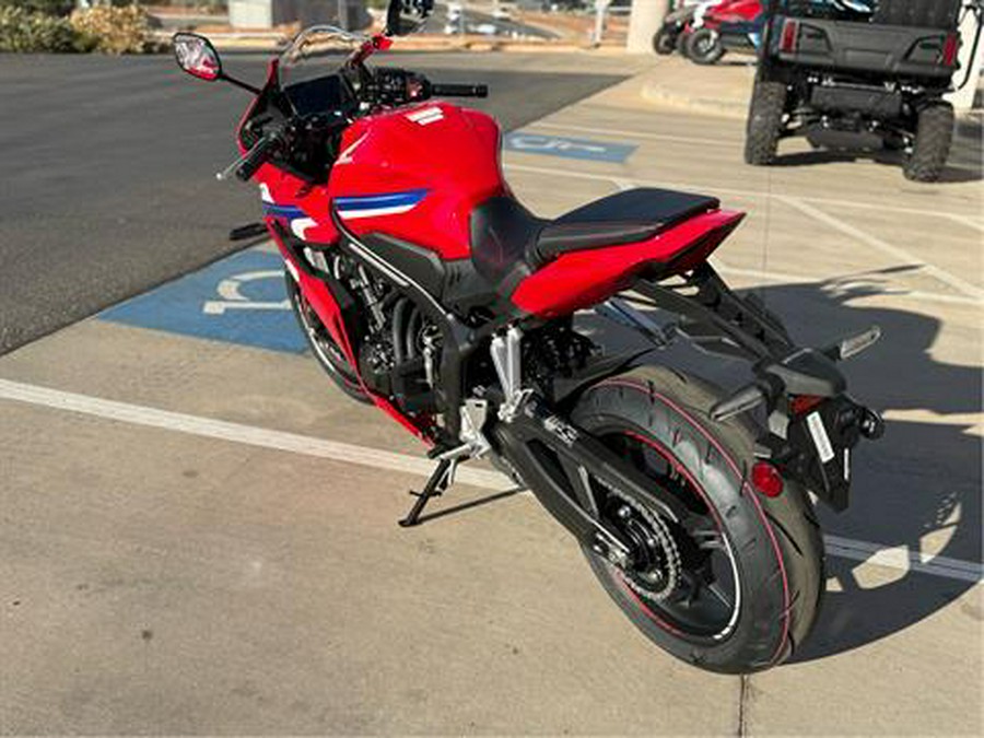 2025 Honda CBR650R E-Clutch