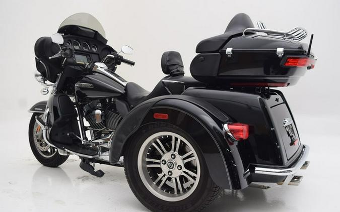 2014 Harley-Davidson FLHTCUTG - Tri Glide Ultra