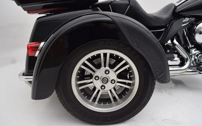 2014 Harley-Davidson FLHTCUTG - Tri Glide Ultra