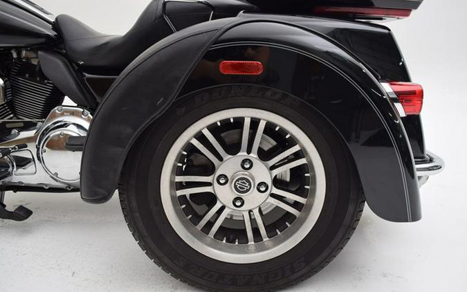 2014 Harley-Davidson FLHTCUTG - Tri Glide Ultra
