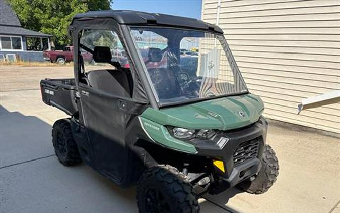 2023 Can-Am Defender DPS HD7