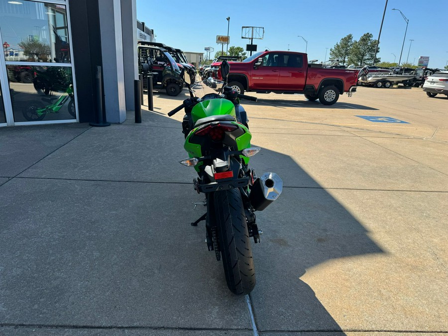 2024 Kawasaki Ninja 500 KRT Edition