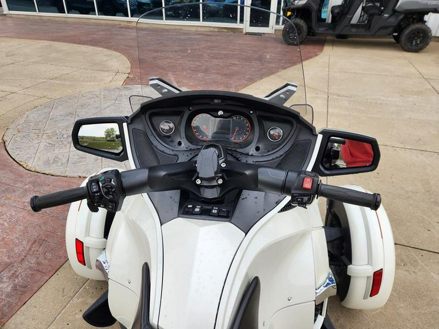 2014 Can-Am® Spyder RT Limited Platine Wheels