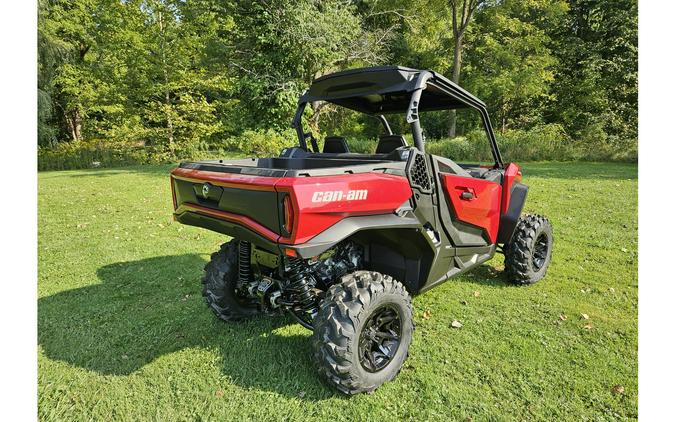 2025 Can-Am COMMANDER XT 700