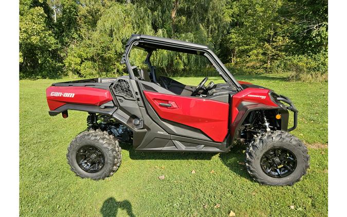 2025 Can-Am COMMANDER XT 700