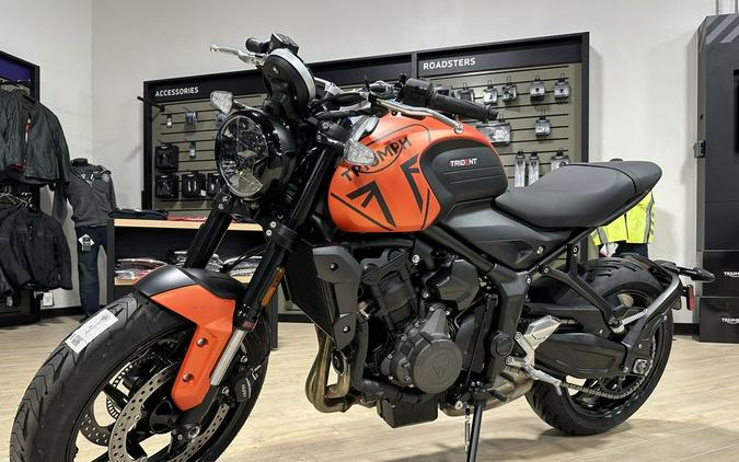 2023 Triumph Trident 660 Matte Baja Orange / Matte Storm Grey