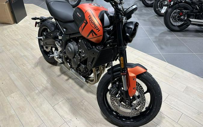 2023 Triumph Trident 660 Matte Baja Orange / Matte Storm Grey