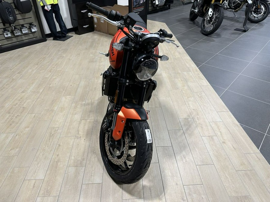 2023 Triumph Trident 660 Matte Baja Orange / Matte Storm Grey