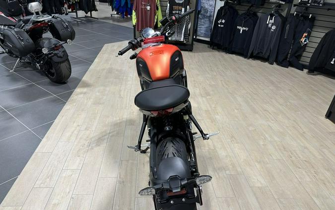 2023 Triumph Trident 660 Matte Baja Orange / Matte Storm Grey