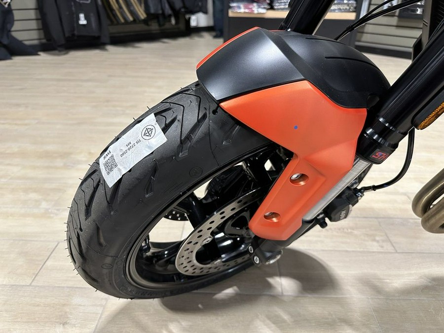 2023 Triumph Trident 660 Matte Baja Orange / Matte Storm Grey