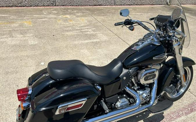 2016 Harley-Davidson® FLD - Dyna® Switchback™