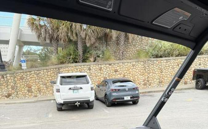 2025 Can-Am® Defender MAX XT HD9