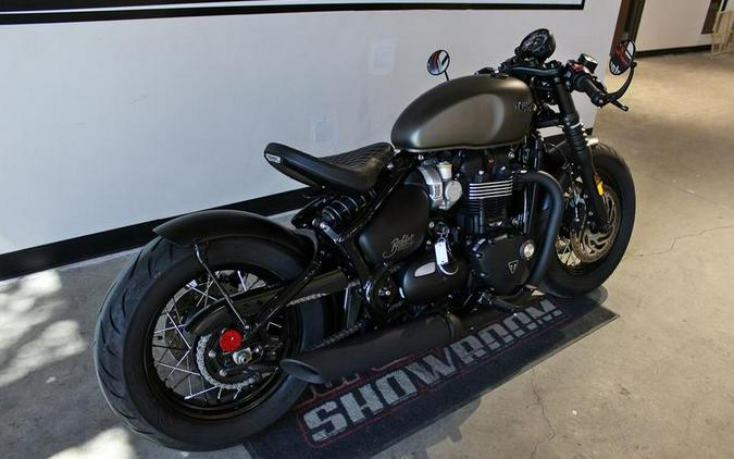 2020 Triumph Bonneville Bobber Black Matte Ironstone