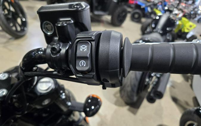 2025 INDIAN MOTORCYCLE SCOUT BOBBER