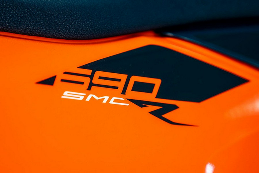 2026 KTM SMC 690 R