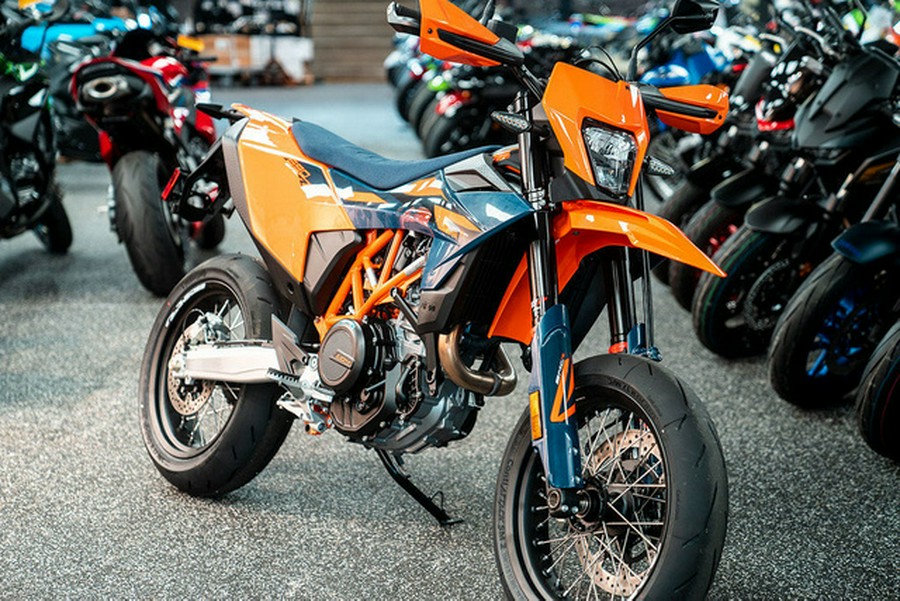 2026 KTM SMC 690 R