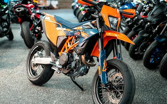 2026 KTM SMC 690 R
