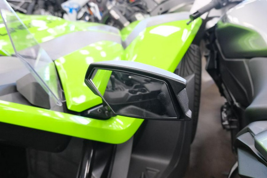 New 2025 POLARIS SLINGSHOT SL MANUAL