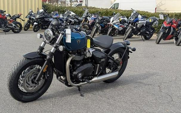 2026 Triumph Bonneville Bobber Interstellar Blue