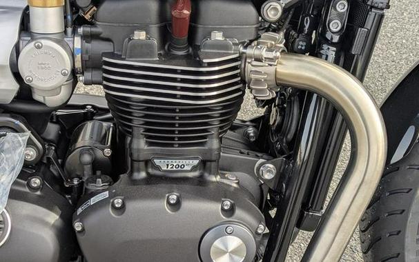 2026 Triumph Bonneville Bobber Interstellar Blue