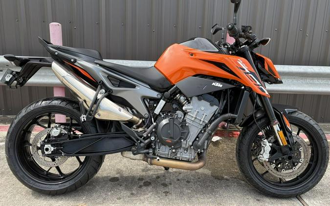 2023 KTM 790 DUKE