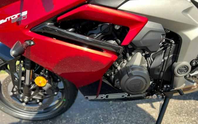 2025 Triumph Daytona 660 Carnival Red/Sapphire Black 660