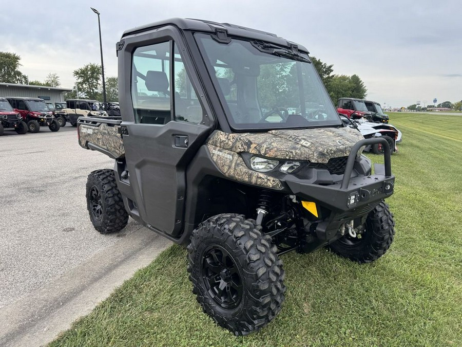 2019 Can-Am® Defender XT™ CAB HD10 Mossy Oak Break-Up Country Camo