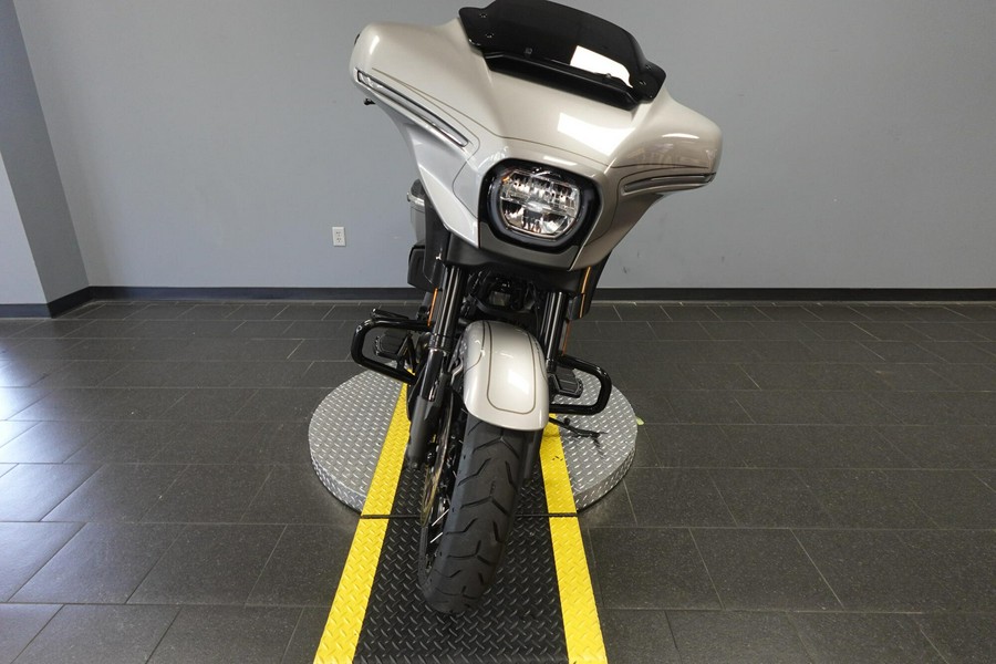 2023 Harley-Davidson CVO Street Glide FLHXSE