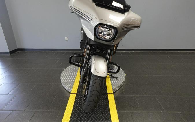 2023 Harley-Davidson CVO Street Glide FLHXSE