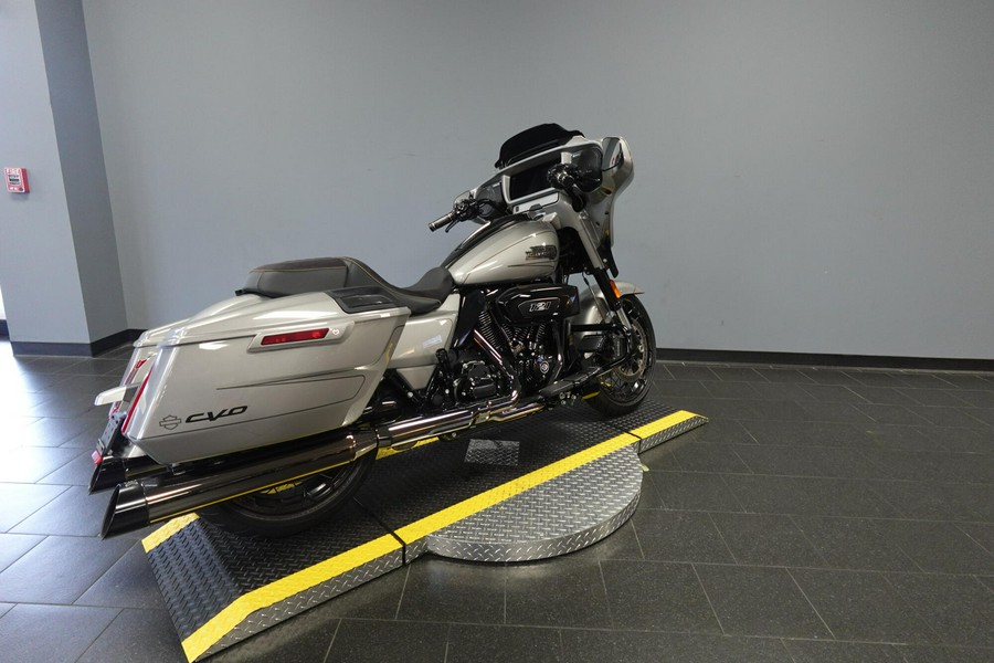 2023 Harley-Davidson CVO Street Glide FLHXSE
