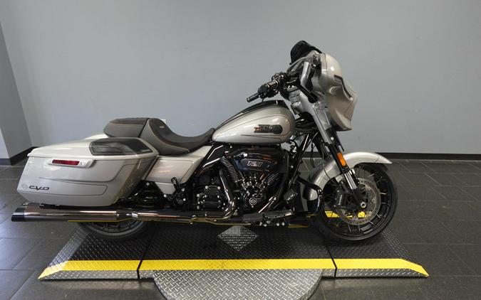 2023 Harley-Davidson CVO Street Glide FLHXSE
