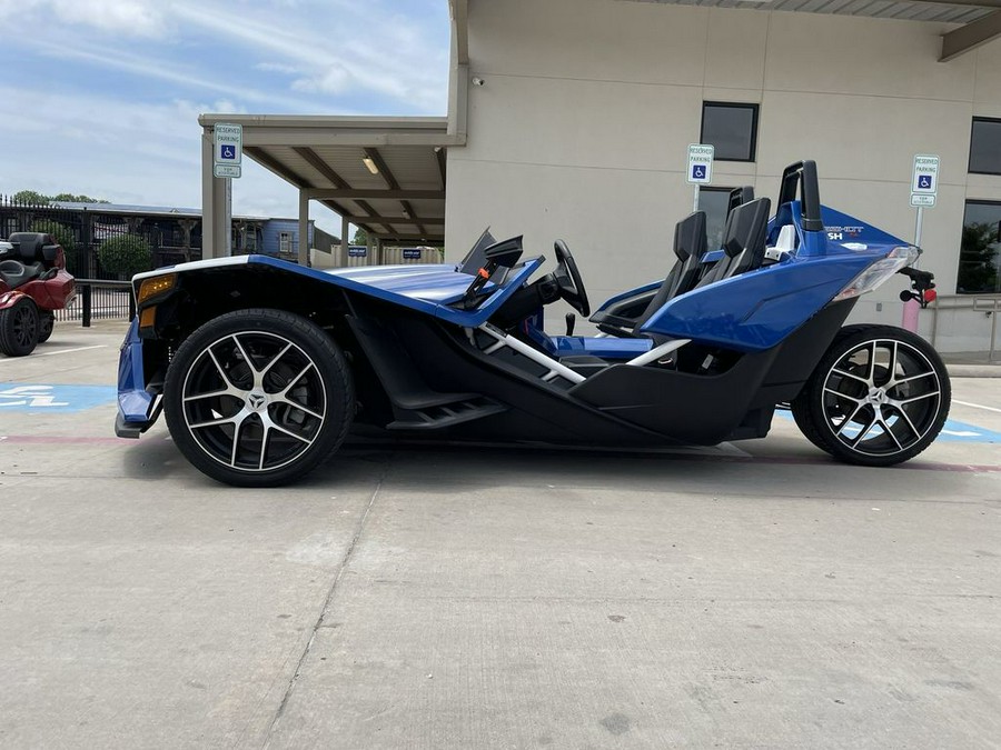 2016 Polaris Slingshot® Reverse Trike SL LE Blue Fire