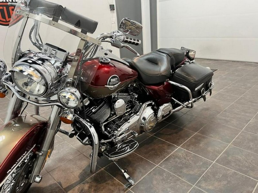 2009 Harley-Davidson® FLHRC - Road King® Classic