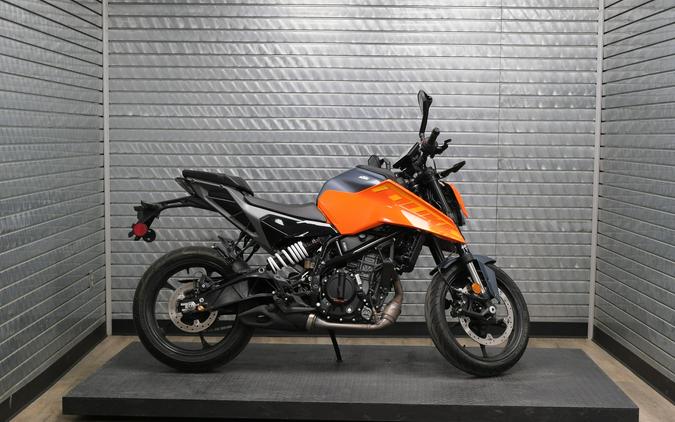 2024 KTM 250 DUKE